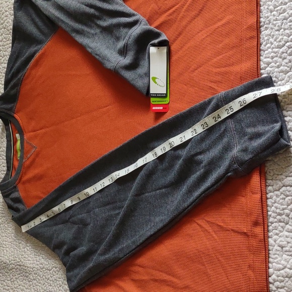 NWT Tek Gear XL Warmtek Performance Long Sleeve Color Block Thermal Shirt - Picture 8 of 15